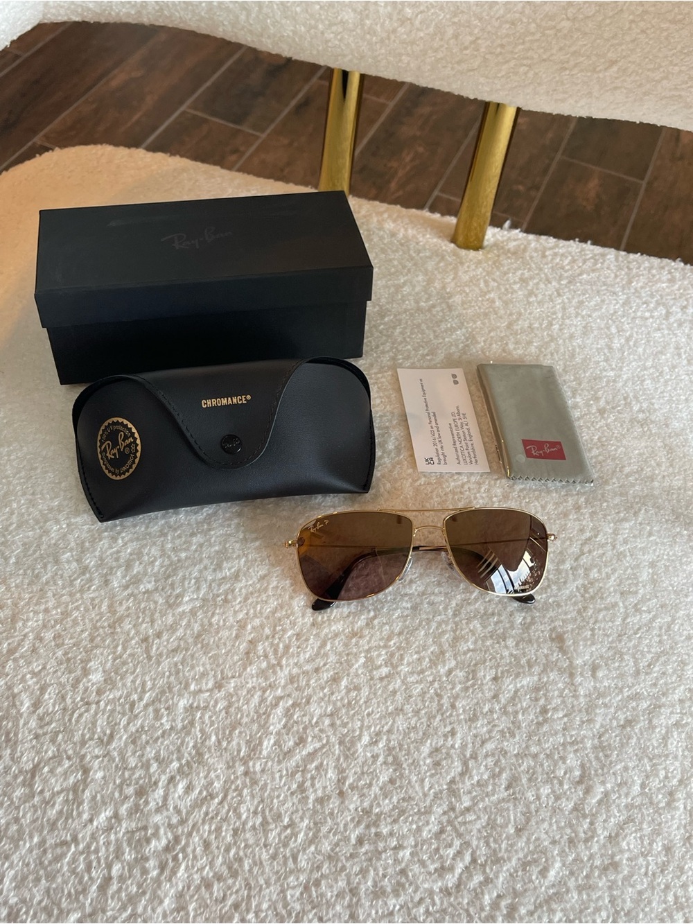 Ray-Ban Gold Frame Brown Lens Aviator Sunglasses with Black Case